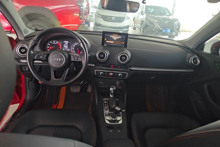 Audi A3 2018 car image #10