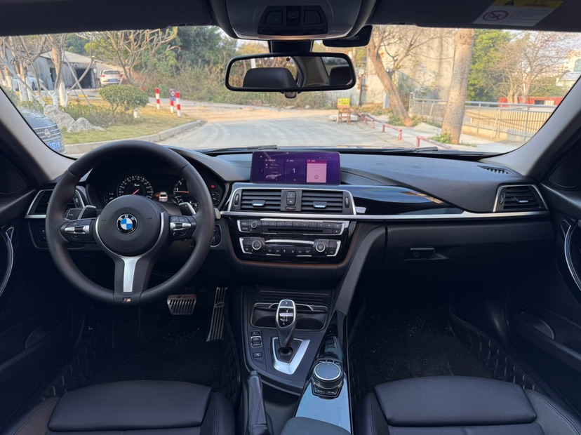 BMW 3 Series 2018 #8 BMW 3 Series 2018 car image #8