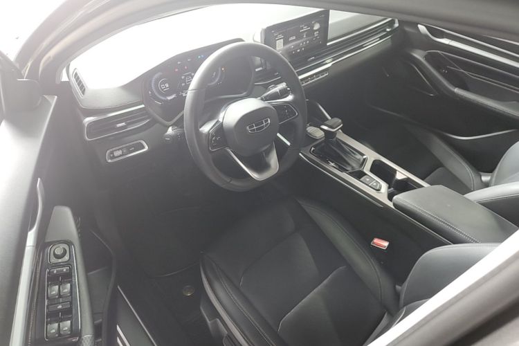 GEELY Emgrand 2021 car image #16
