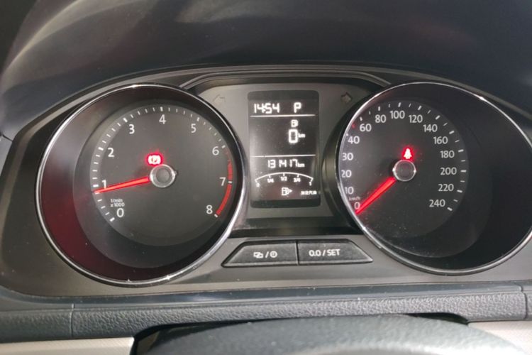 Volkswagen Lavida 2015 car image #12