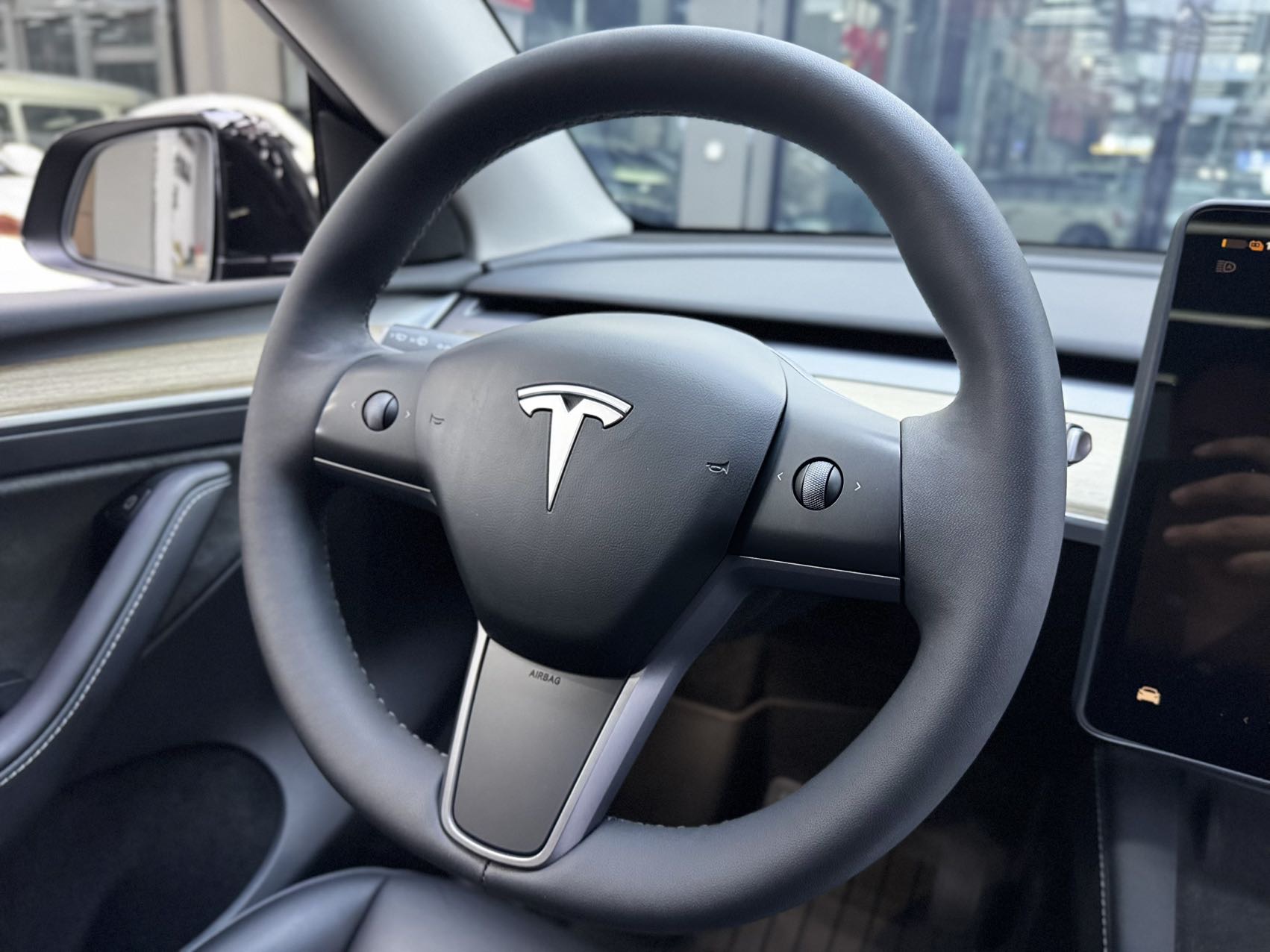 Tesla Model Y 2023 #7 Tesla Model Y 2023 car image #7