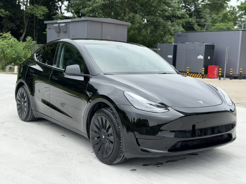 Tesla Model Y 2022 Tesla Model Y 2022 car image