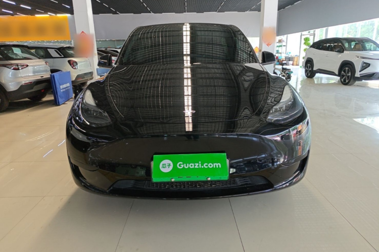 Tesla Model Y 2024 car image #3