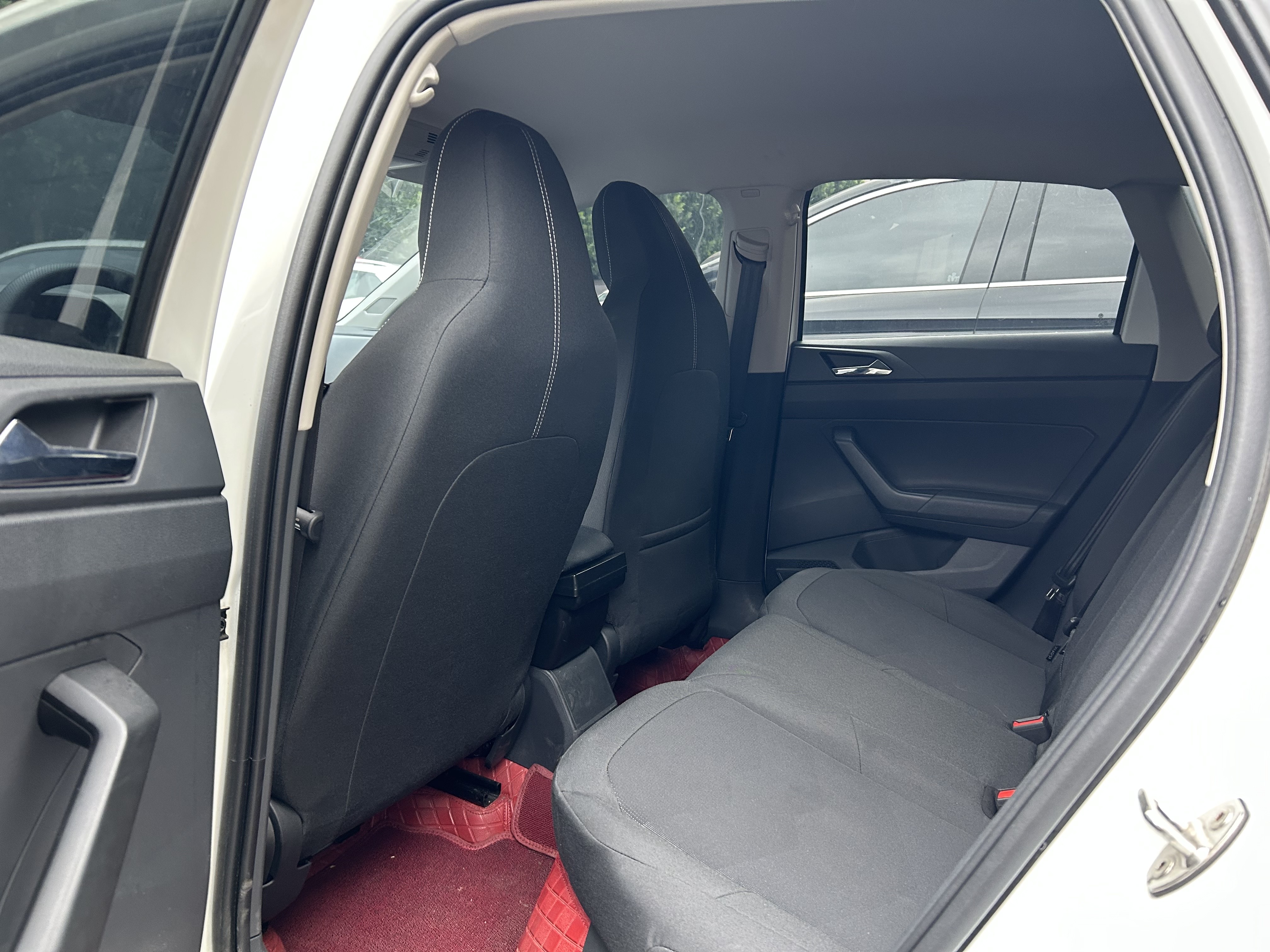 Volkswagen Polo 2023 car image #8