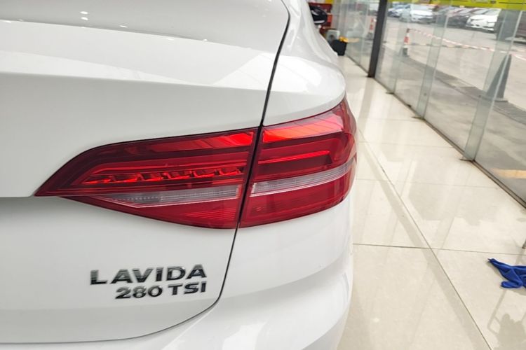 Volkswagen Lavida 2018 #8 Volkswagen Lavida 2018 изображение автомобиля #8