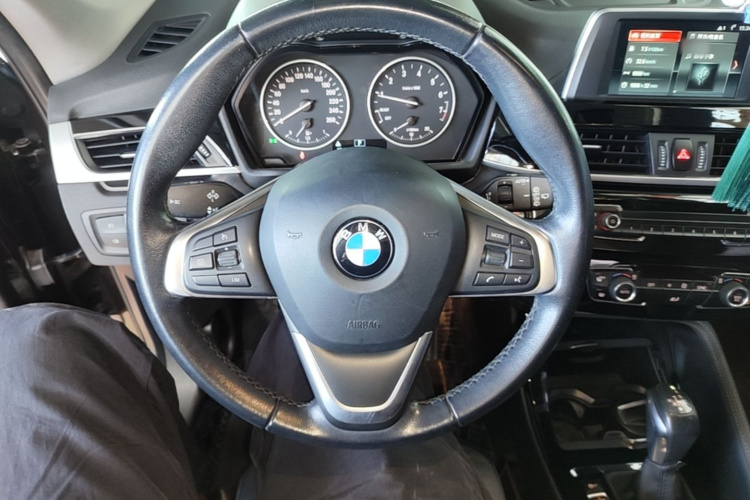 BMW X1 2017 #11 BMW X1 2017 car image #11
