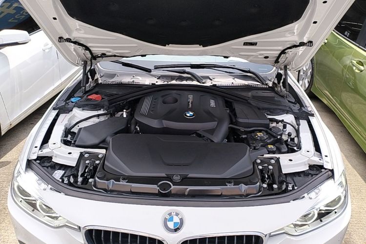 BMW 3 Series 2018 #20 BMW 3 Series 2018 car image #20