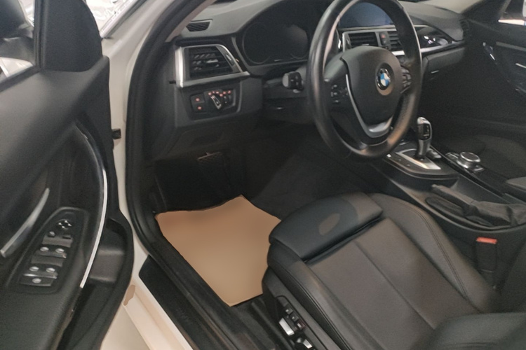 BMW 3 Series 2019 #15 BMW 3 Series 2019 car image #15