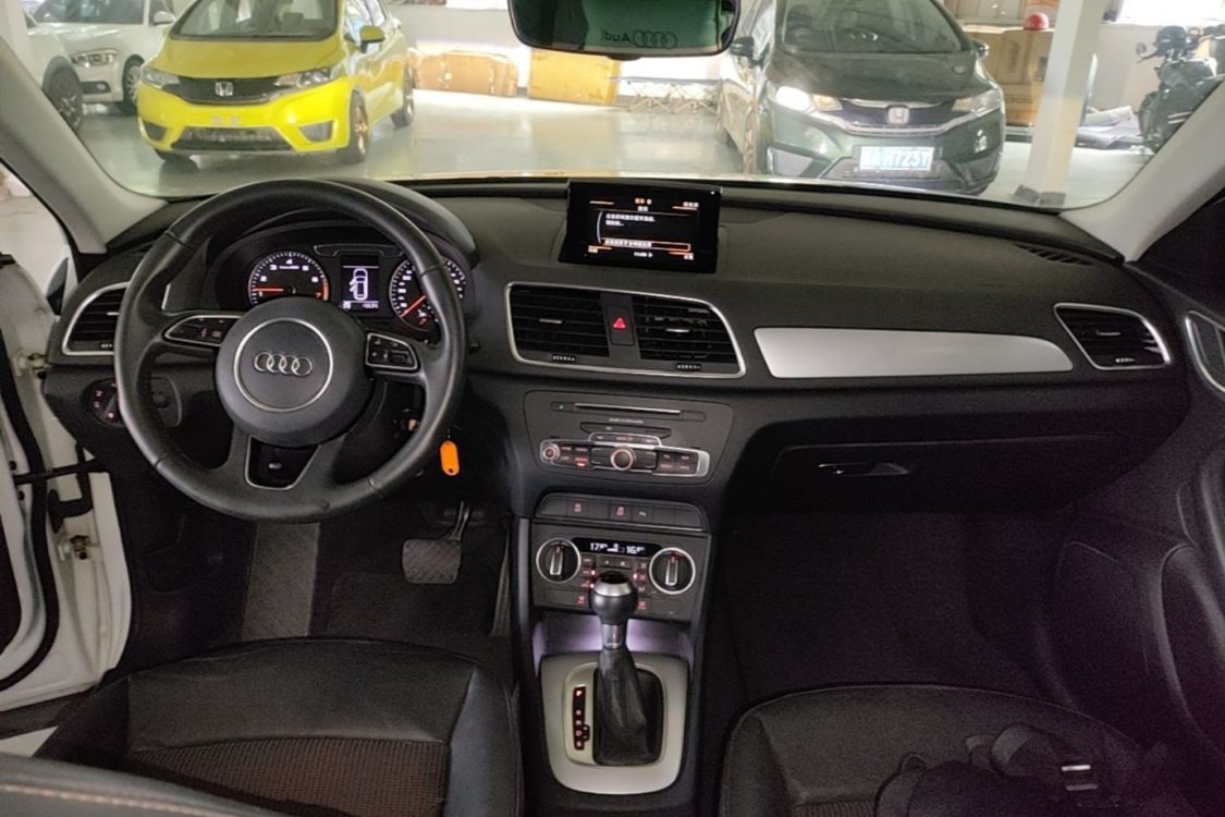 Audi Q3 2018 #10 Audi Q3 2018 car image #10