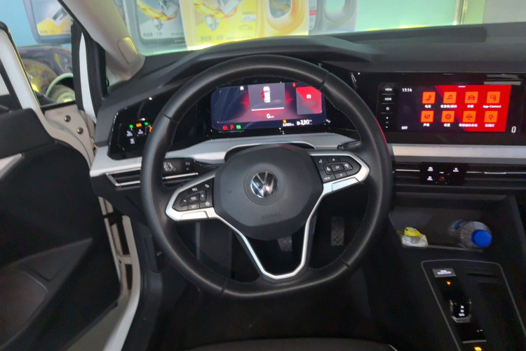 Volkswagen Golf 2022 imagen de coche #11