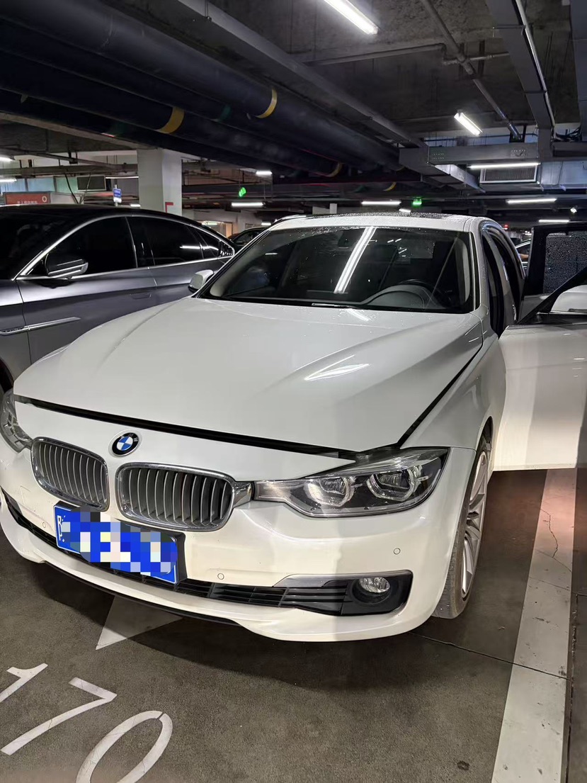 BMW 3 Series 2019 BMW 3 Series 2019 car image
