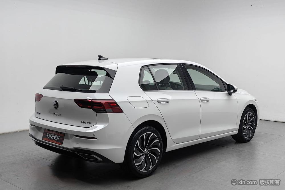 Volkswagen Golf 2021 #4 Volkswagen Golf 2021 صورة سيارة #4