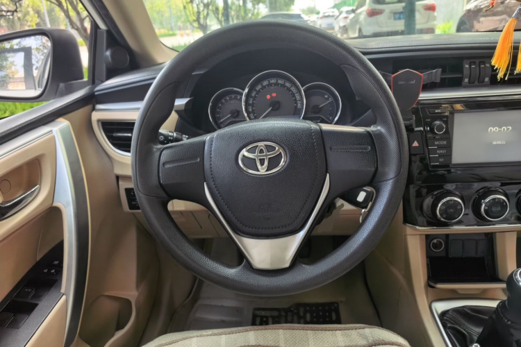Toyota Corolla 2015 #11 Toyota Corolla 2015 car image #11
