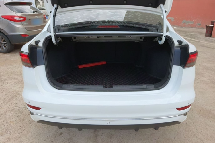 GEELY Emgrand 2023 car image #19
