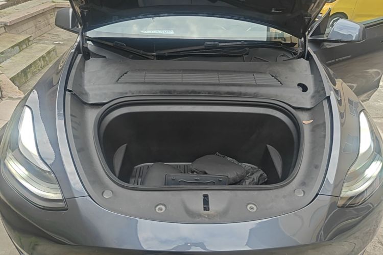 Tesla Model Y 2021 #20 Tesla Model Y 2021 car image #20