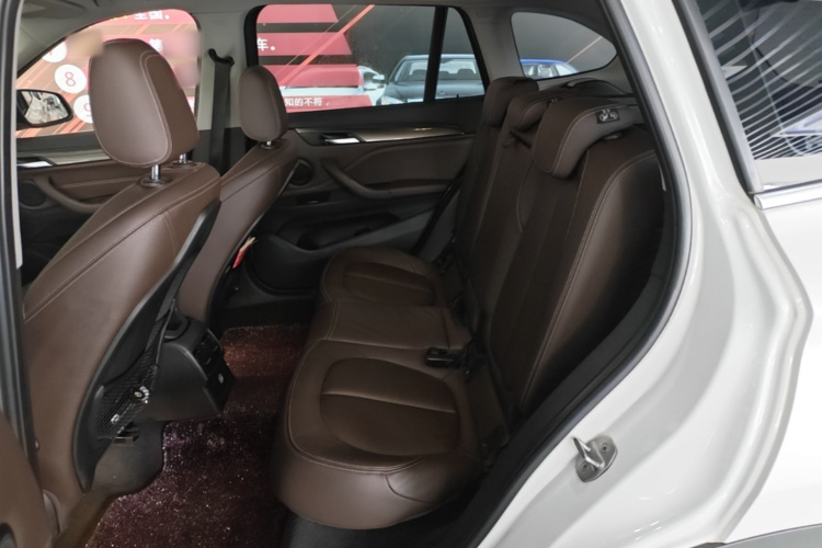 BMW X1 2018 #17 BMW X1 2018 car image #17