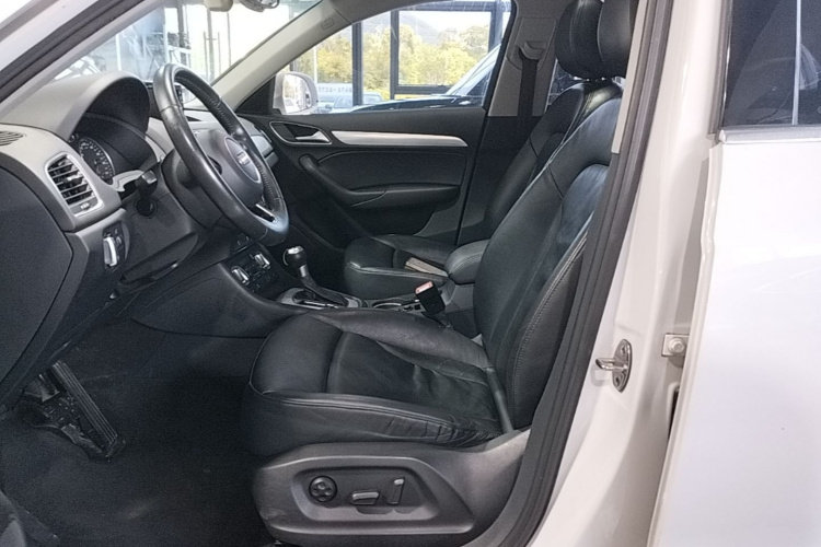 Audi Q3 2015 #15 Audi Q3 2015 car image #15