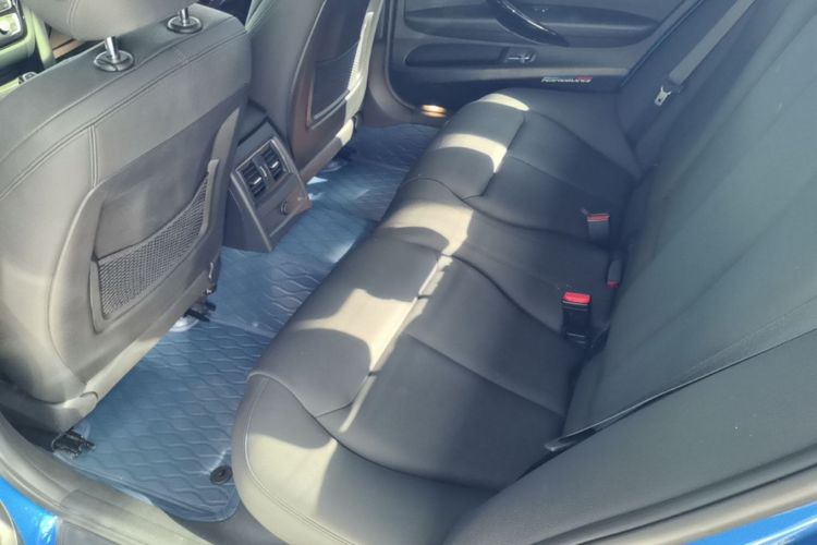 BMW 3 Series 2018 #17 BMW 3 Series 2018 car image #17