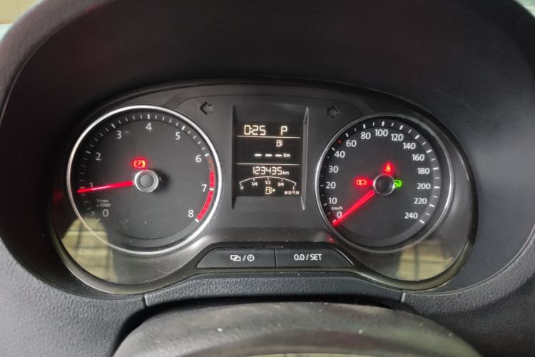 Volkswagen Polo 2016 #12 Volkswagen Polo 2016 car image #12