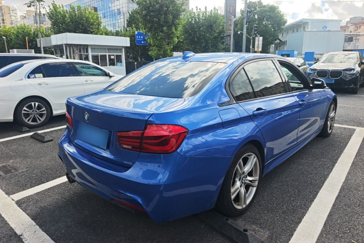 BMW 3 Series 2018 #7 BMW 3 Series 2018 car image #7
