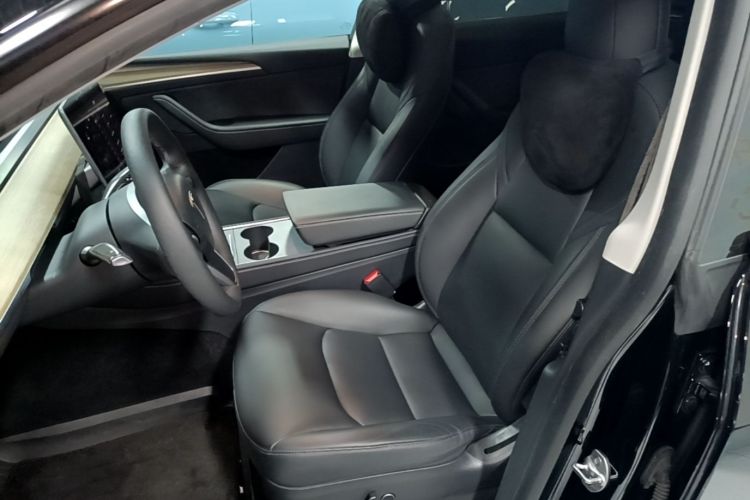 Tesla Model Y 2021 #23 Tesla Model Y 2021 car image #23