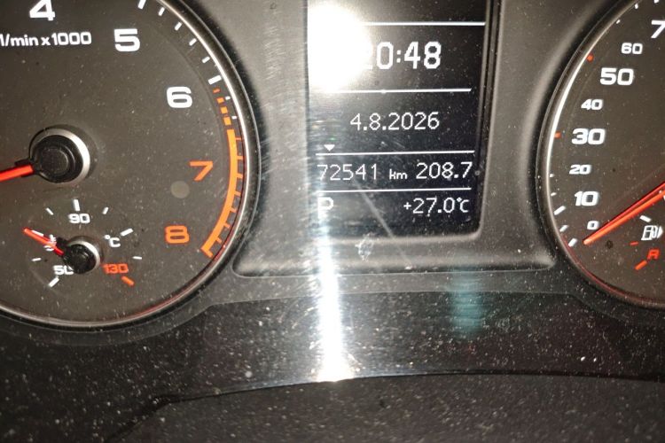 Audi Q3 2018 immagine di auto #10