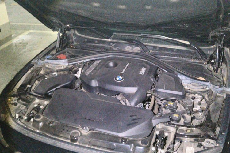 BMW 3 Series 2018 #18 BMW 3 Series 2018 car image #18