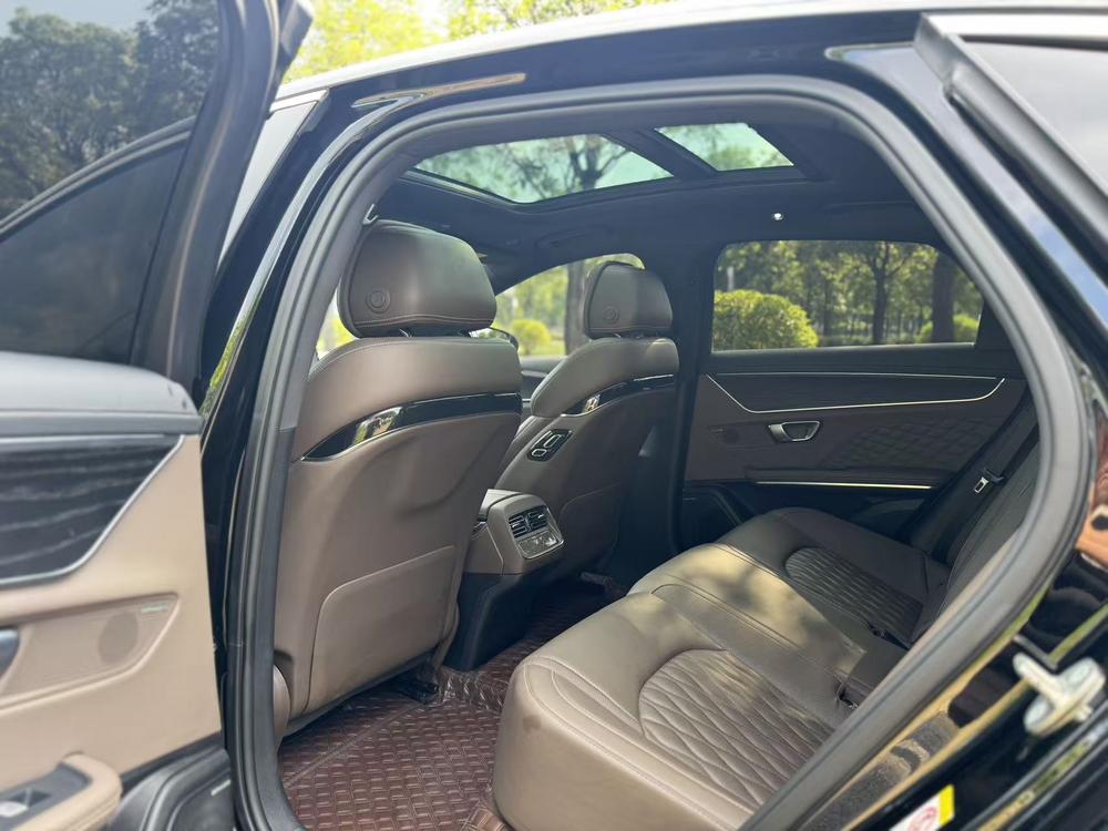 BYD Han 2023 car image #18