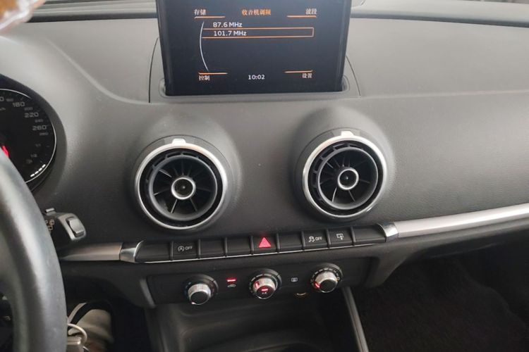 Audi A3 2015 car image #13