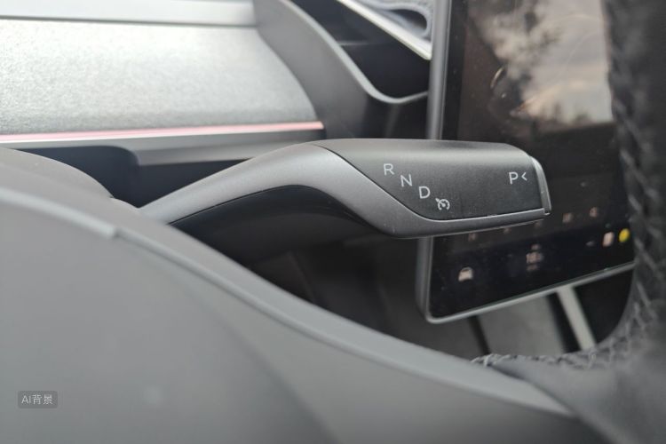Tesla Model Y 2024 #16 Tesla Model Y 2024 car image #16