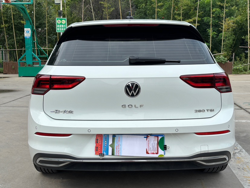 Volkswagen Golf 2021 car image #8