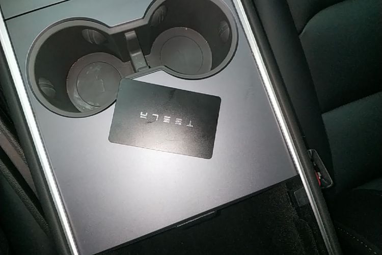 Tesla Model Y 2024 #14 Tesla Model Y 2024 car image #14