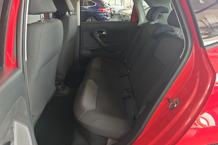 Volkswagen Polo 2016 #13 Volkswagen Polo 2016 car image #13