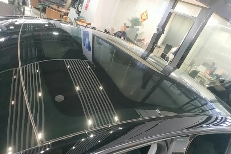 Tesla Model Y 2023 car image #25
