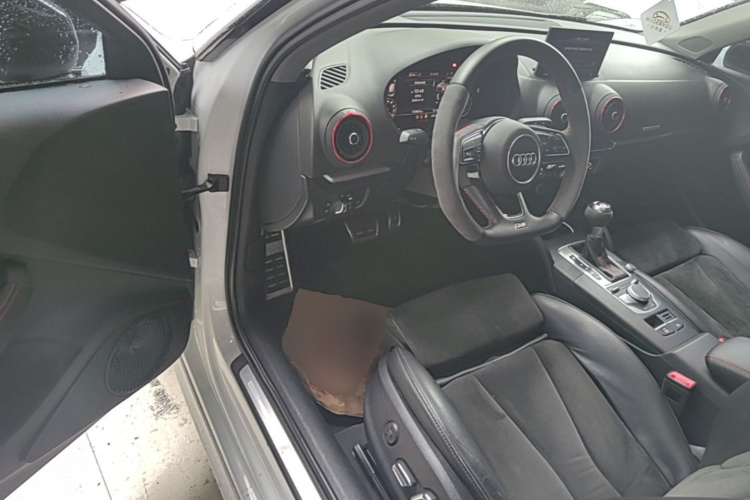 Audi A3 2017 car image #16
