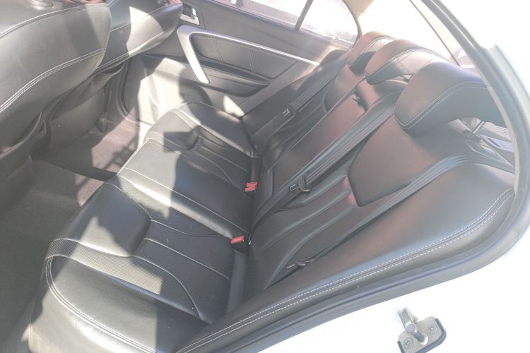 GEELY Emgrand 2017 #17 GEELY Emgrand 2017 car image #17