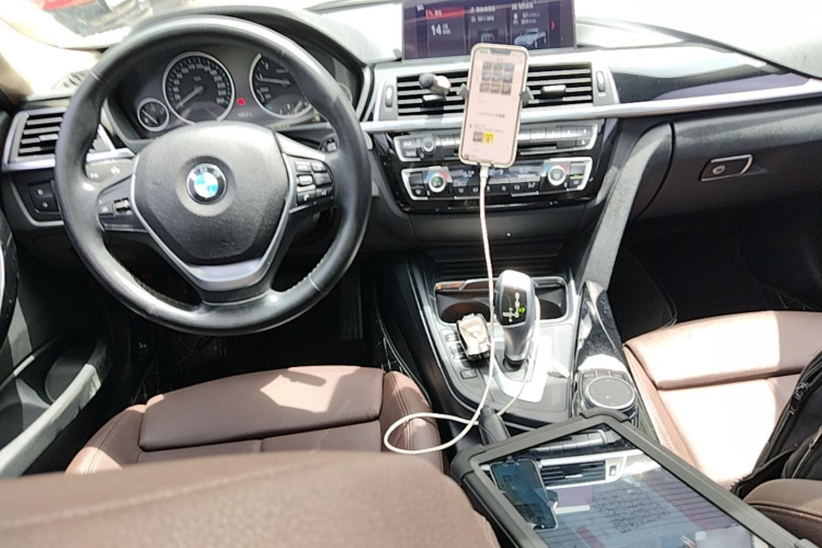 BMW 3 Series 2019 #10 BMW 3 Series 2019 car image #10