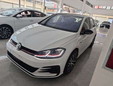 Volkswagen Golf 2018 Volkswagen Golf 2018 immagine di auto