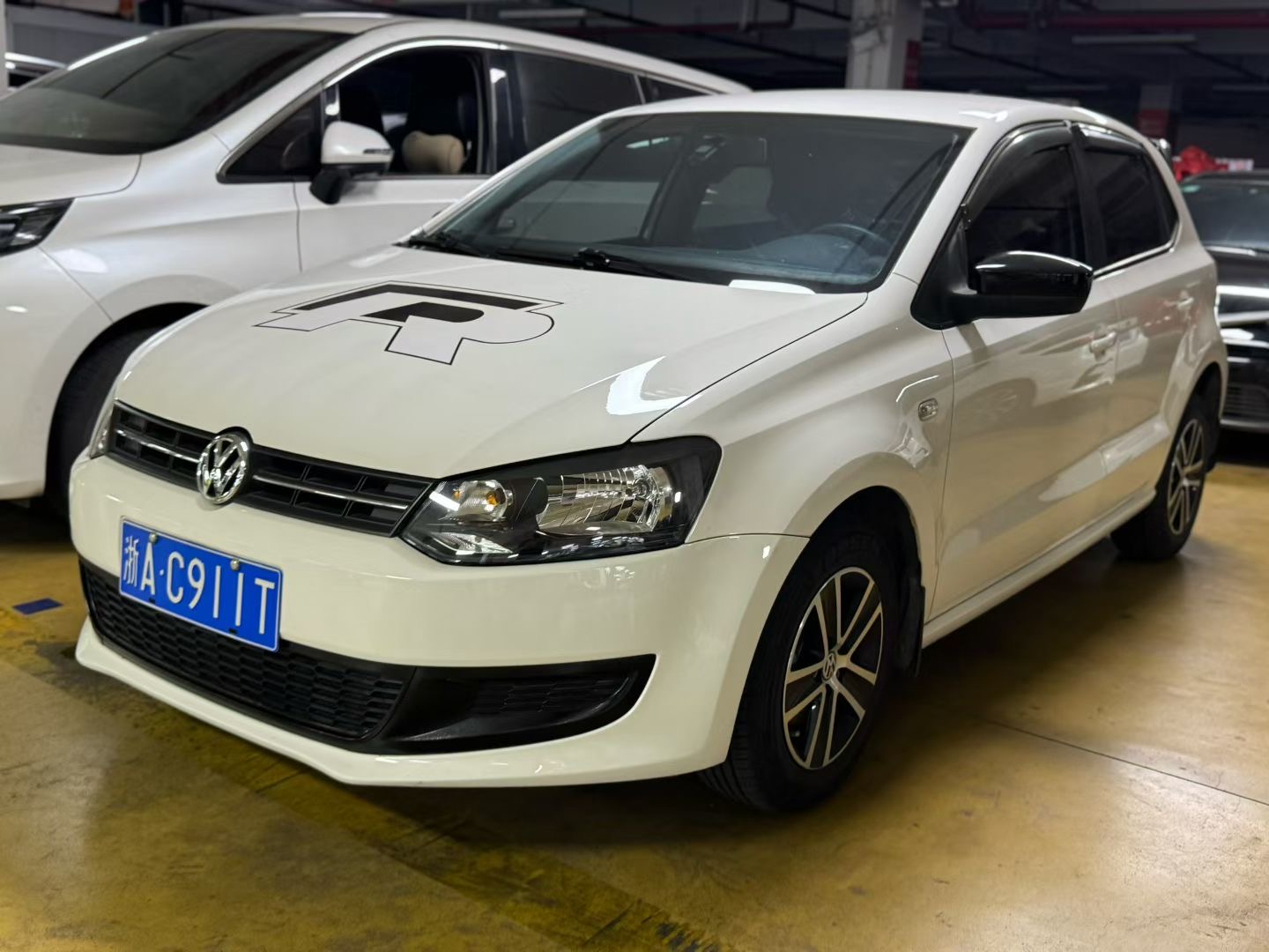 Volkswagen Polo 2013 car image 