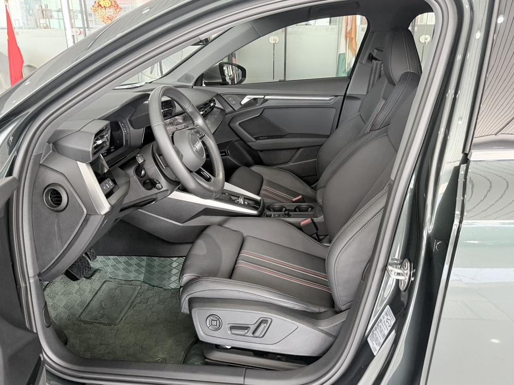 Audi A3 2022 immagine di auto #10