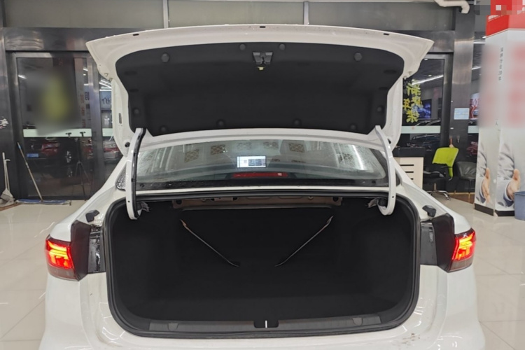 GEELY Emgrand 2025 #19 GEELY Emgrand 2025 imagen de coche #19