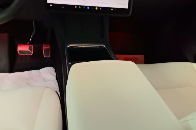 Tesla Model Y 2023 #14 Tesla Model Y 2023 car image #14