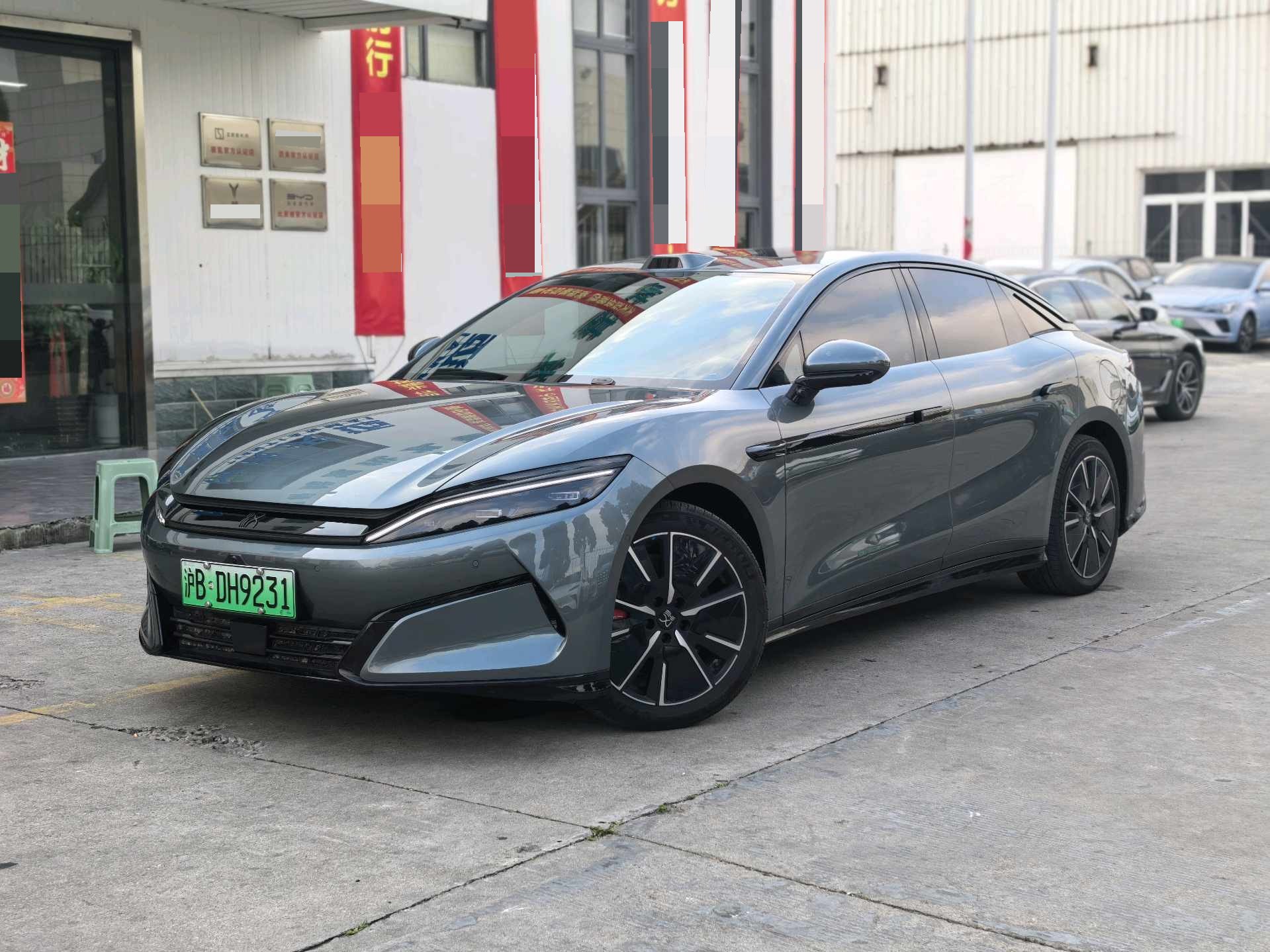 BYD HanL 2025 BYD HanL 2025 car image