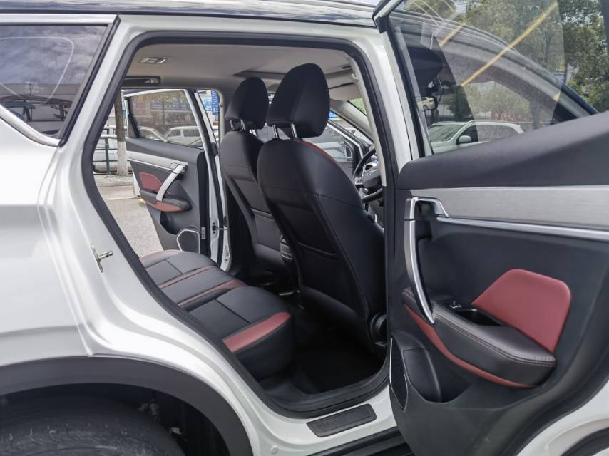 GEELY Coolray 2022 car image #11