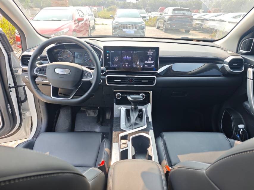 GEELY Coolray 2025 car image #3