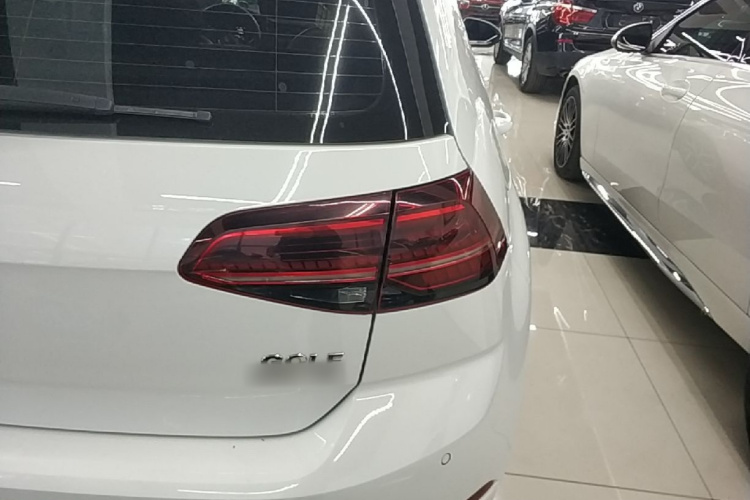 Volkswagen Golf 2019 #8 Volkswagen Golf 2019 car image #8