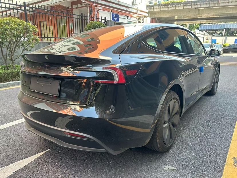 Tesla Model 3 2026 car image #7