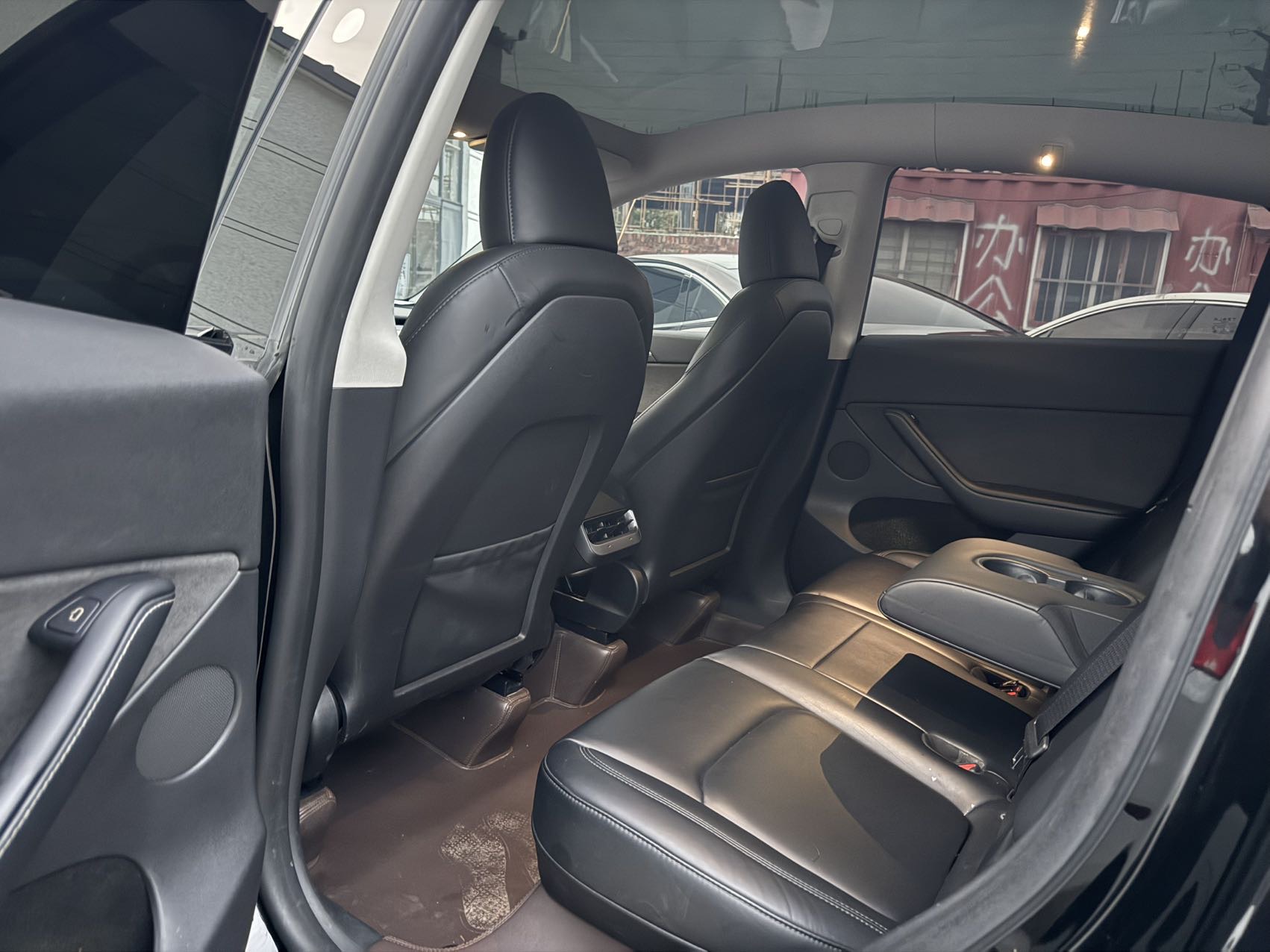 Tesla Model Y 2024 car image #7