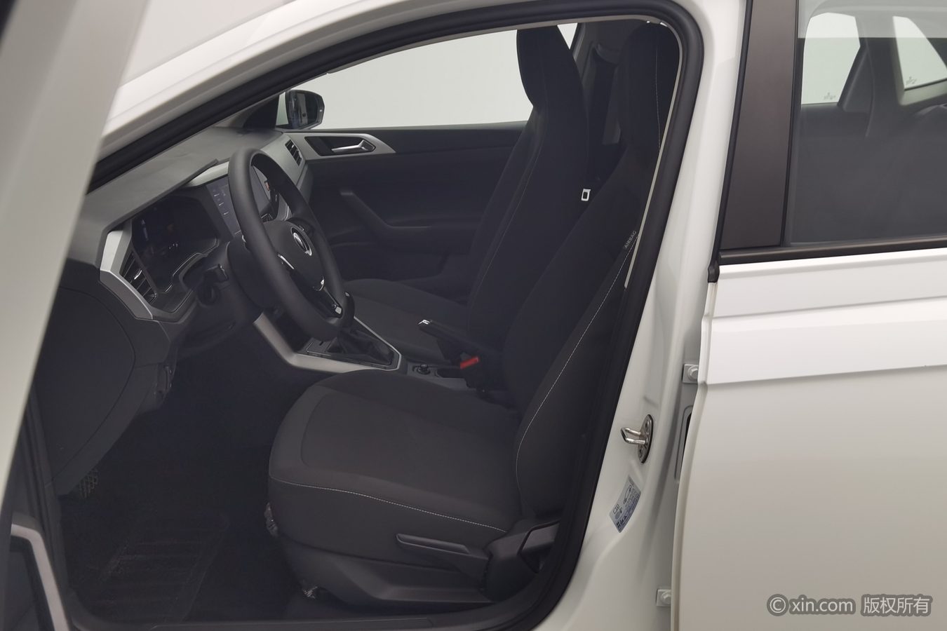 Volkswagen Polo 2023 car image #10