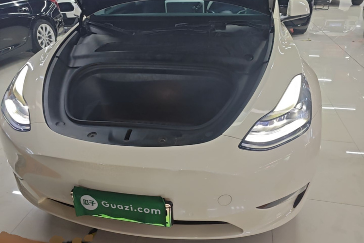 Tesla Model Y 2021 #22 Tesla Model Y 2021 car image #22